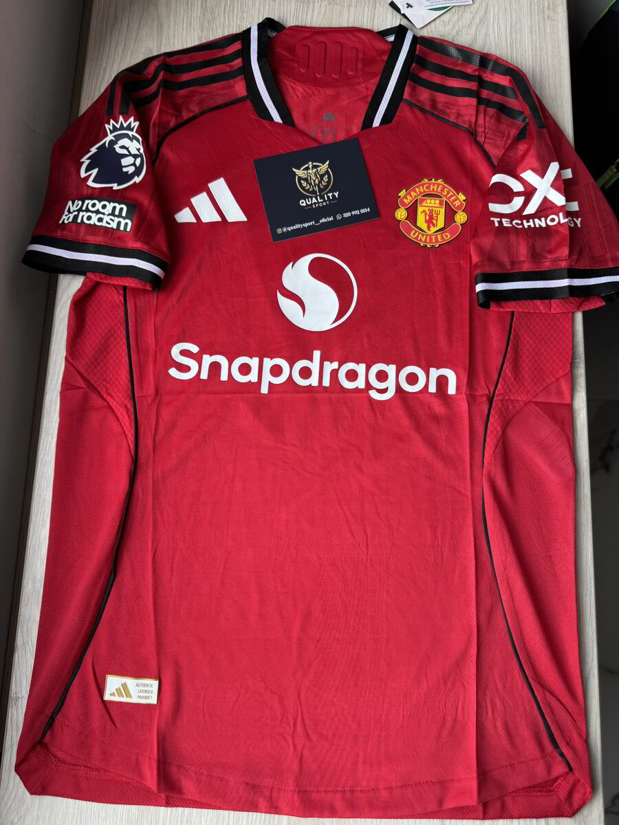 MANCHESTER UNITED LOCAL 25/26
