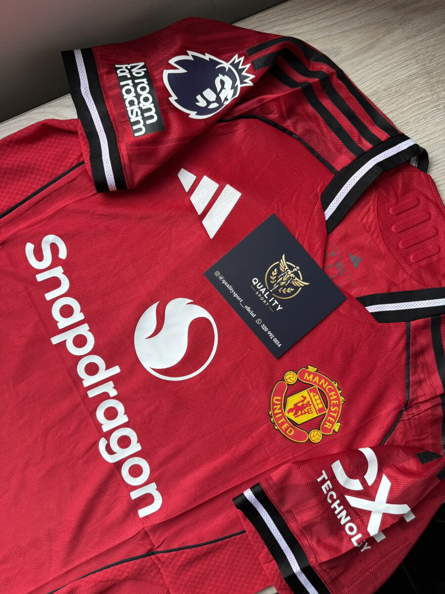 MANCHESTER UNITED LOCAL 25/26