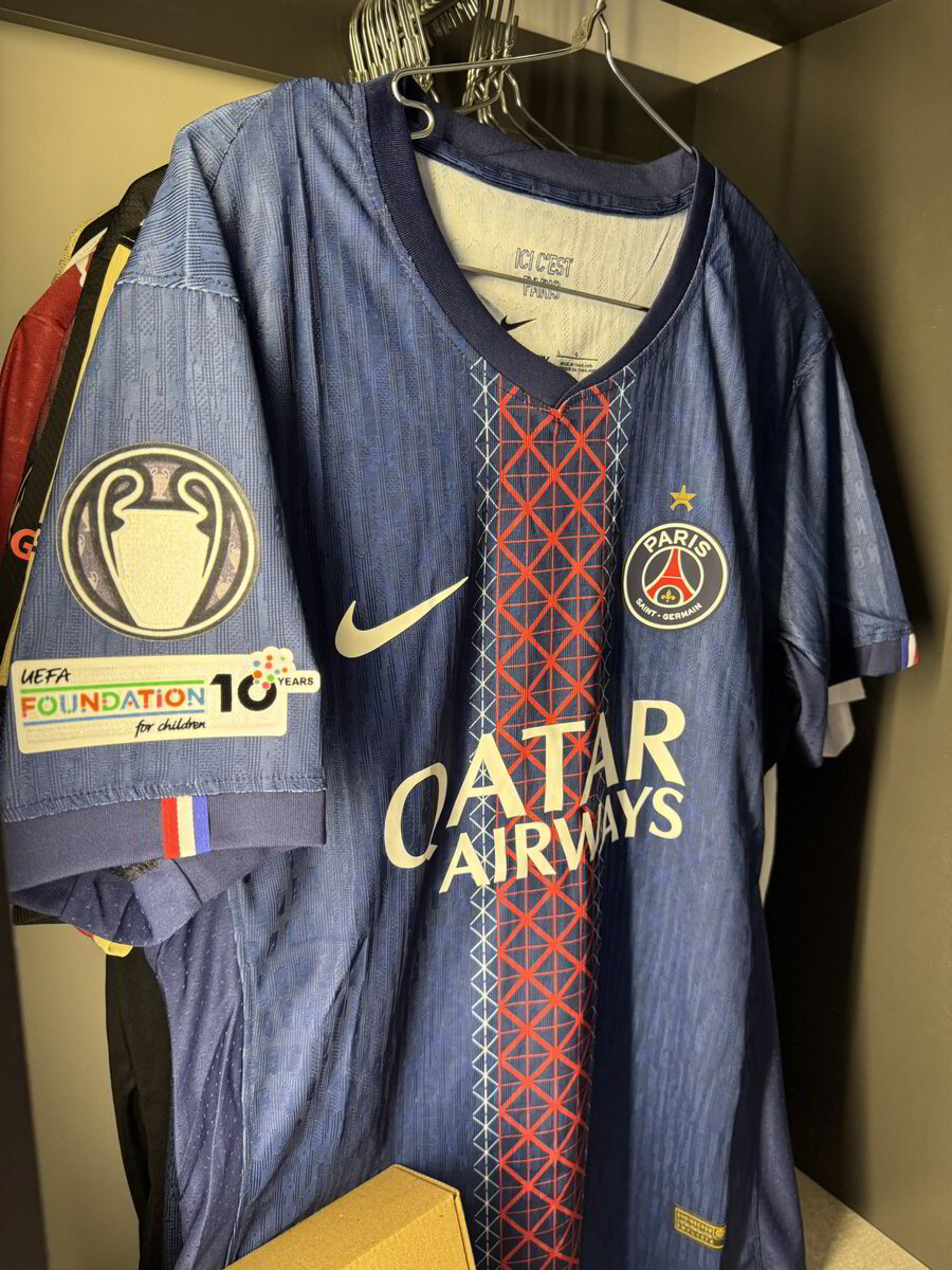 PARIS SAINT-GERMAIN LOCAL 25/26