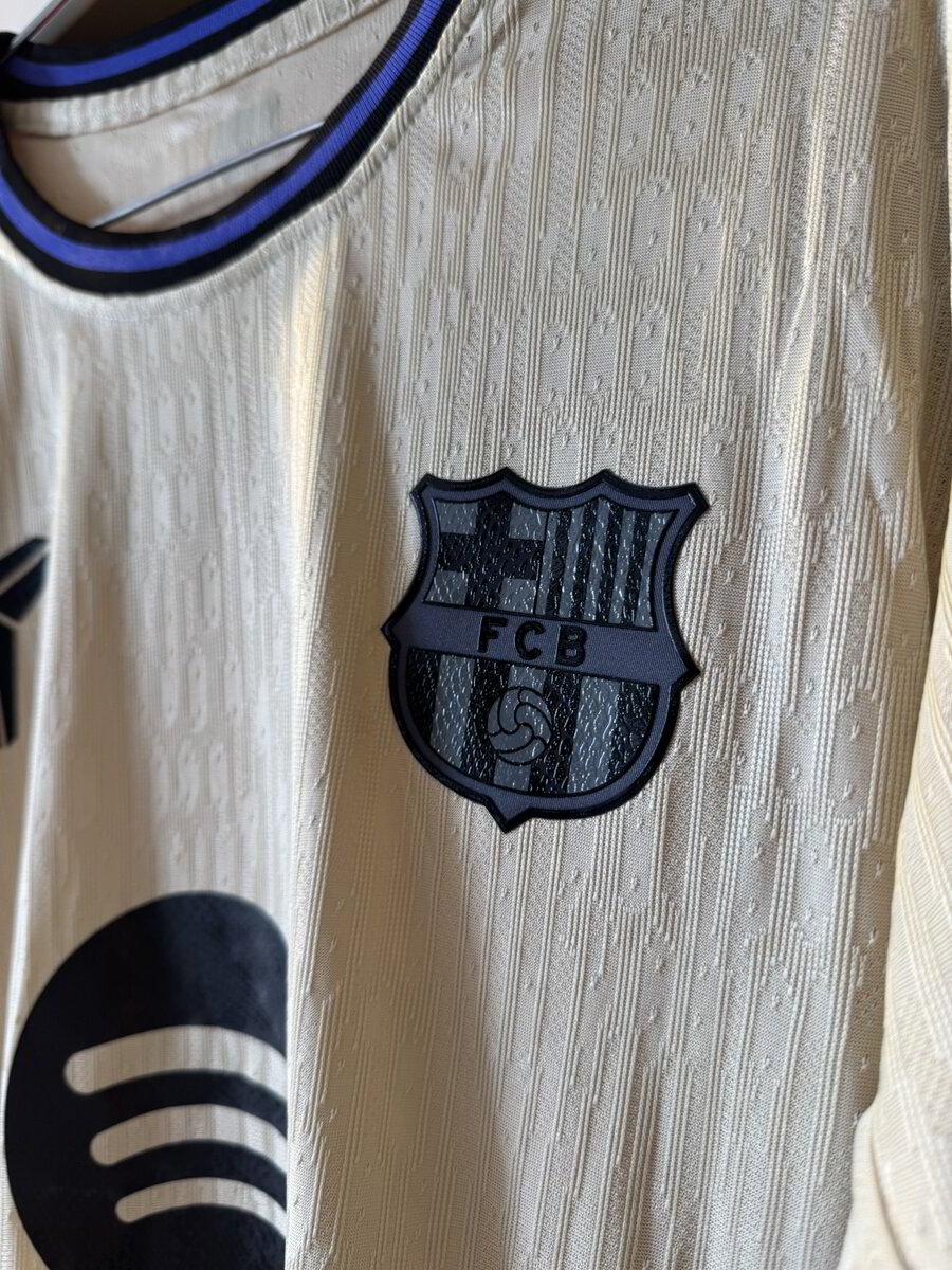 BARCELONA VISITANTE 25/26