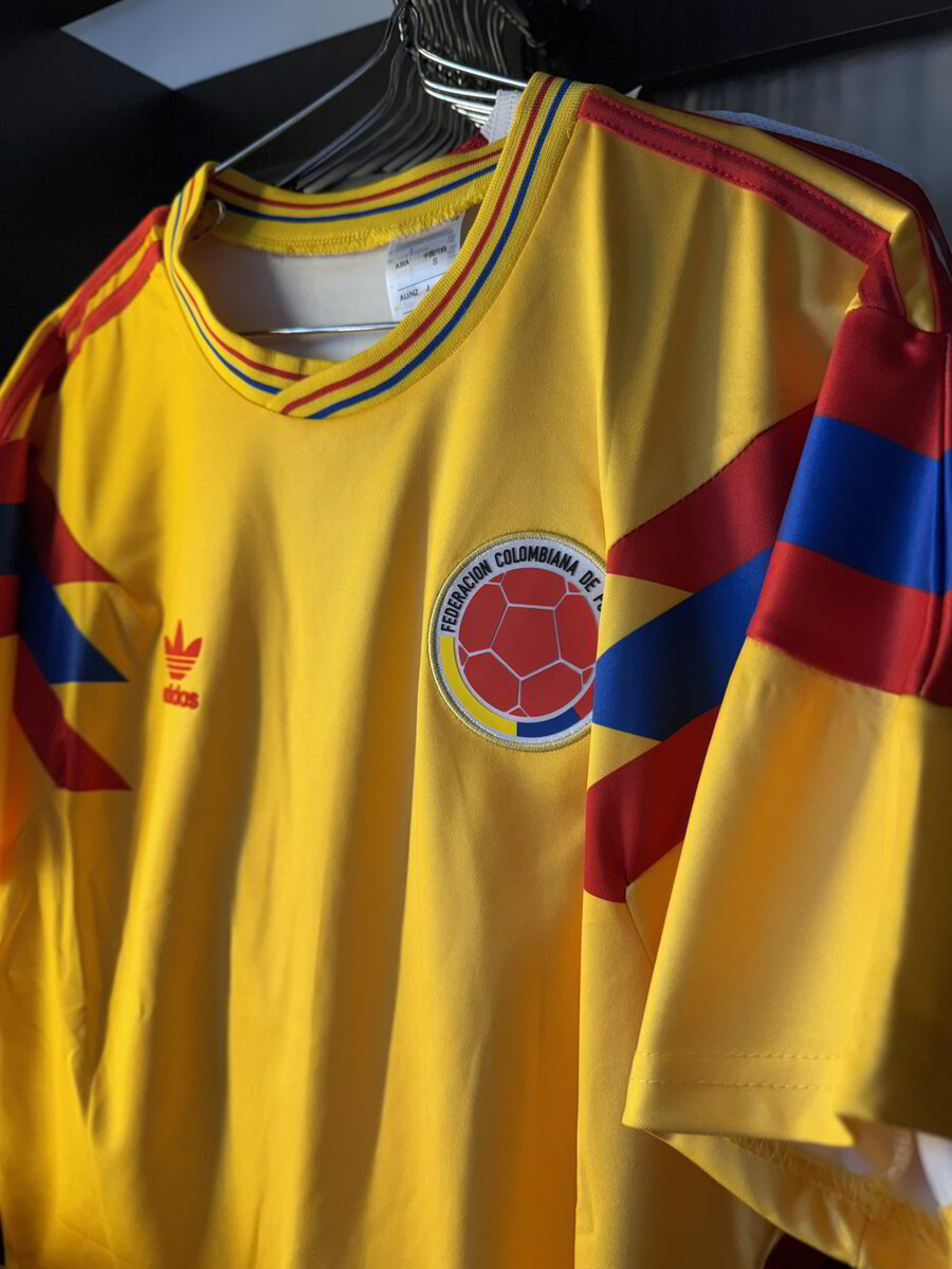 COLOMBIA 1990 REMAKE
