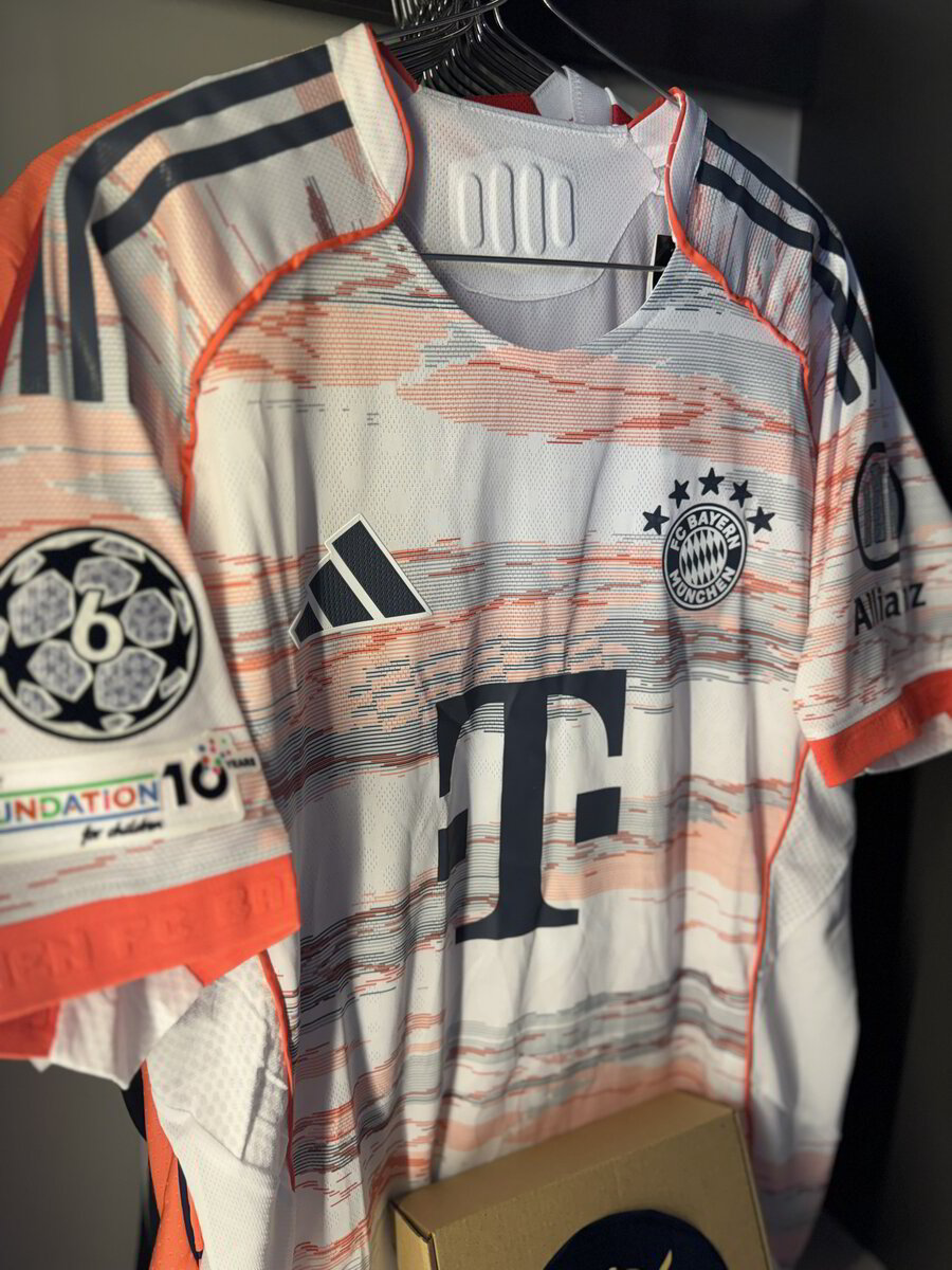 BAYERN SEGUNDA EQUIPACION 25/26