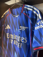 ARSENAL VISITANTE 25/26