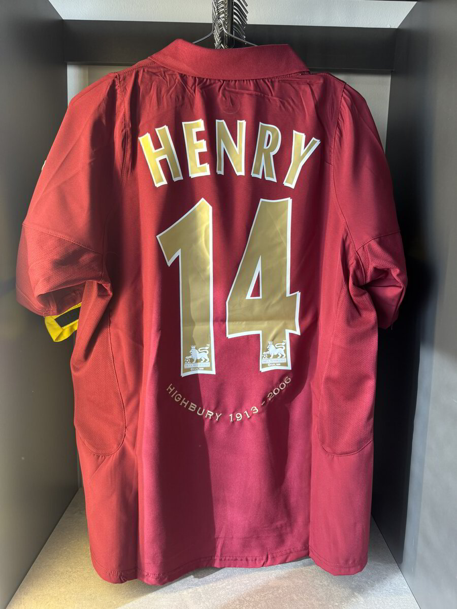 ARSENAL 05/06 RETRO ESPECIAL