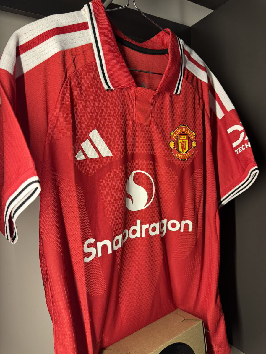 MANCHESTER UNITED LOCAL 26/27