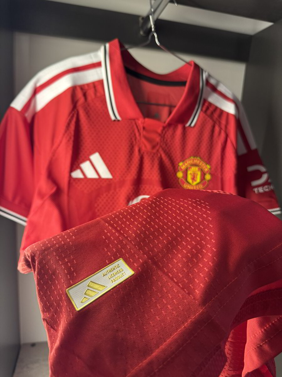 MANCHESTER UNITED LOCAL 26/27