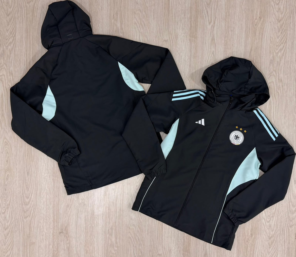 CHAQUETA ROMPEVIENTOS ALEMANIA